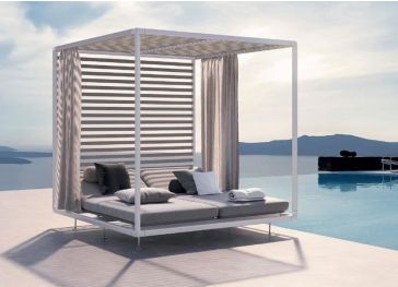 Cama balinesa quadrangular