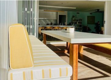 Capa para encosto de banco em cunha