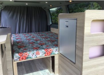 Colchão dobrável corte inferior direito e esquerdo